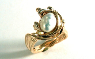 Pearl Wave Ring