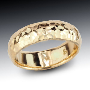 Mens 14K Hammered Band