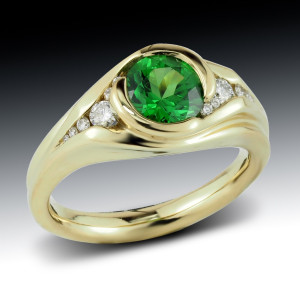 Tsavorite And Diamond Ring 14 Tsavorite And Diamond Ring