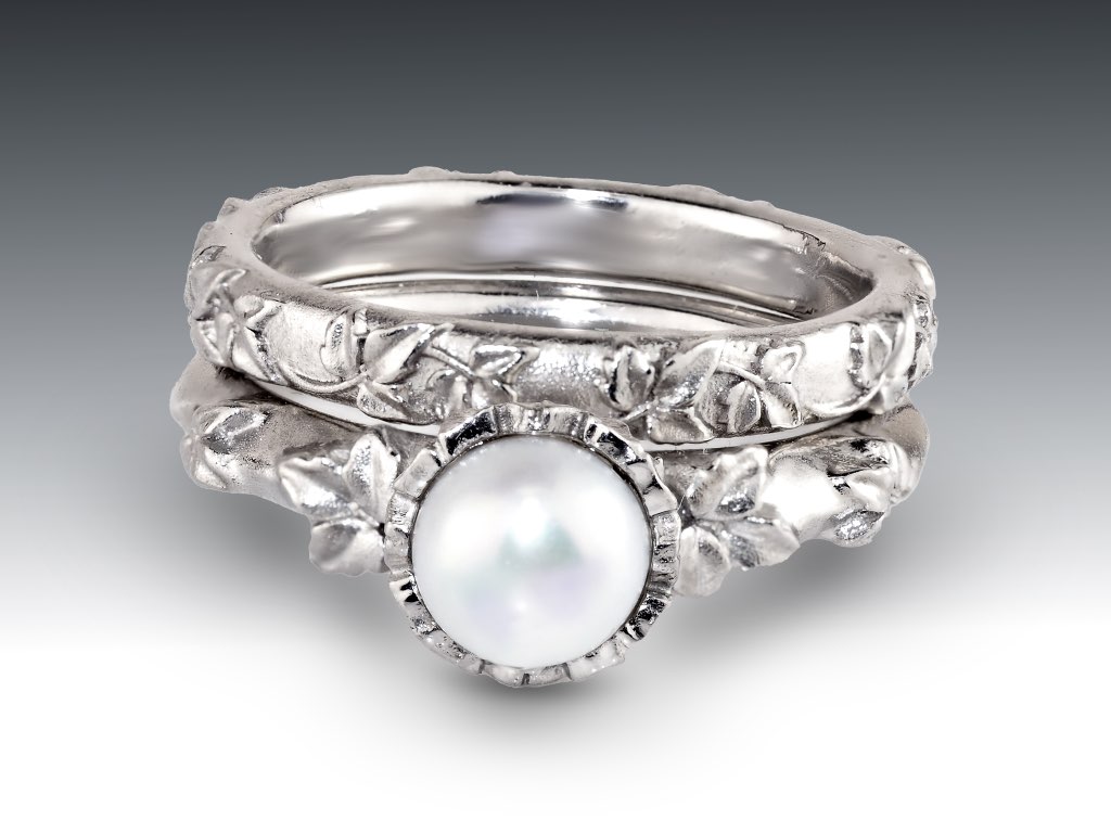 Pearl And Palladium Poison Ivy Ring Set